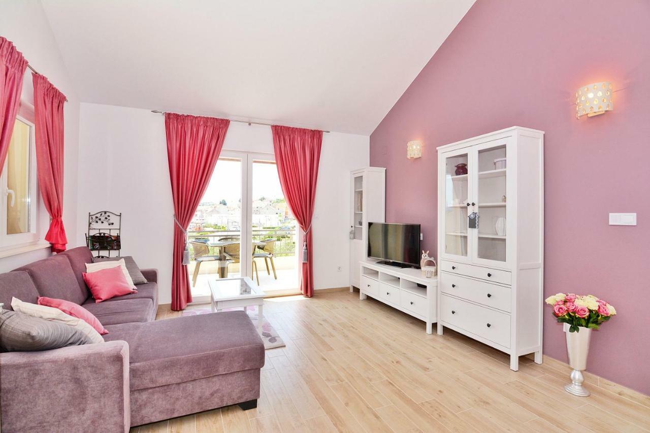 Apartment Nadoveza Tribalj Eksteriør bilde